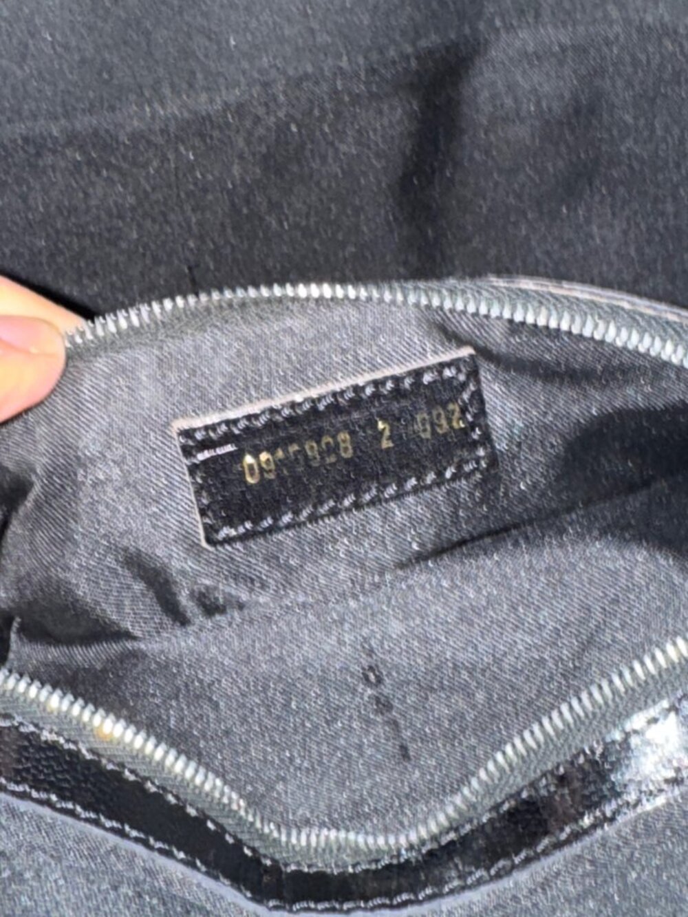 Fendi Neoprene Vintage Baguette Tote Black - Picture 4 of 8
